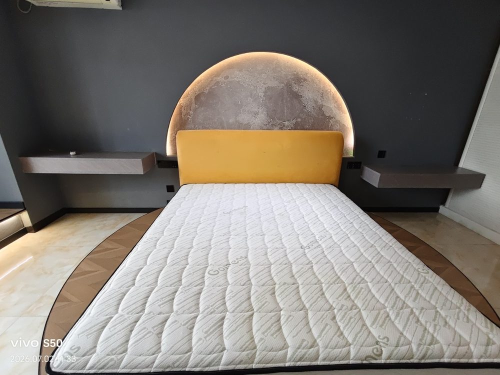 Penli Plaza rental apartment — bed detail